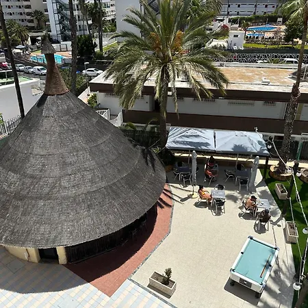 Aparthotel Estudio Mondrian