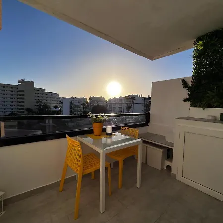 Estudio Mondrian Apart-hotel *
