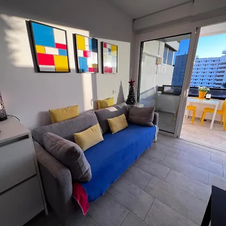 Apart-hotel Estudio Mondrian *