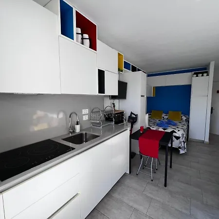 Estudio Mondrian * Playa del Inglés