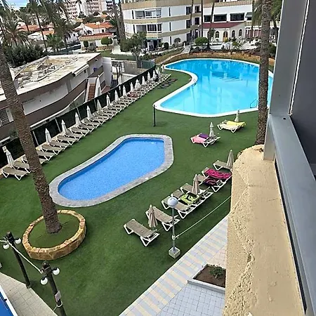 Hotel apartamentowy Estudio Mondrian