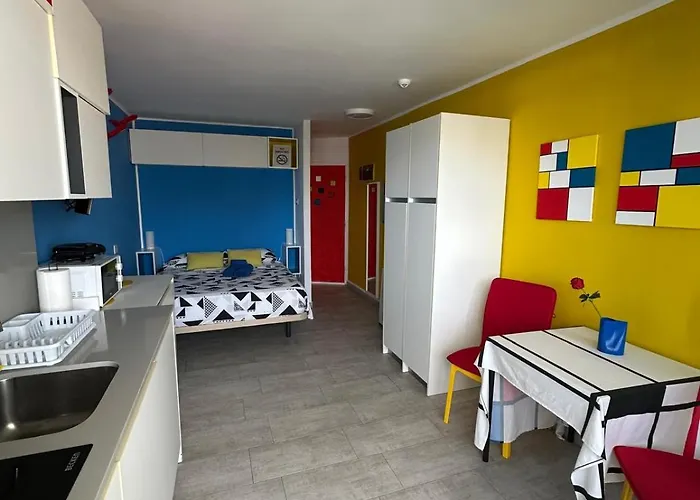 Estudio Mondrian Ξενοδοχείο με διαμερίσματα 4*