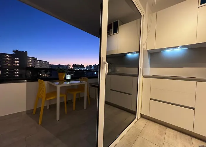 Estudio Mondrian Aparthotel 4*