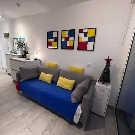 Aparthotel Estudio Mondrian