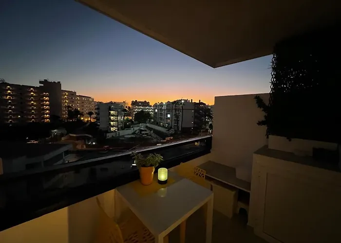 Apartmanhotel Estudio Mondrian 4*